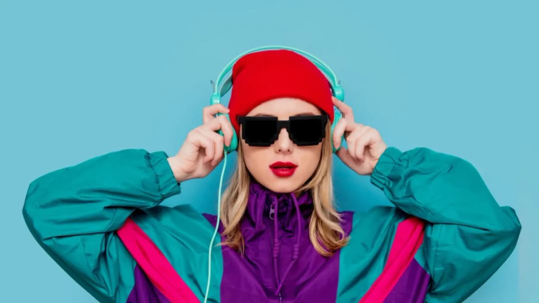 Impreza w stylu lat 90 - jak się ubrać, by nie popełnić błędu