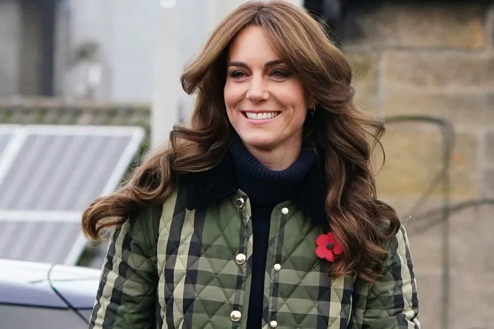 Czy parki są modne? Sprawdź, jak je stylizować na każdą okazję