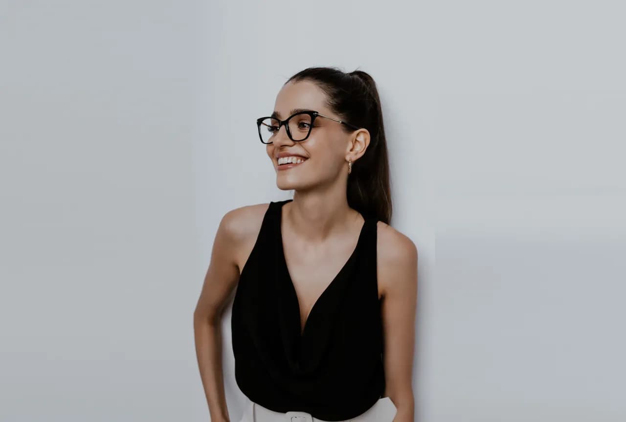 Jakie oprawki do okularów są teraz modne - trendy, które musisz znać